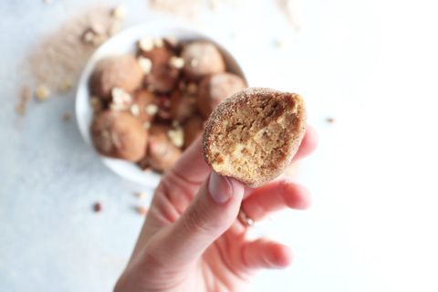 Cinnamon Roll Bliss Balls - Protein Bites