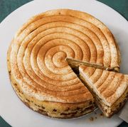 cinnamon roll cheesecake