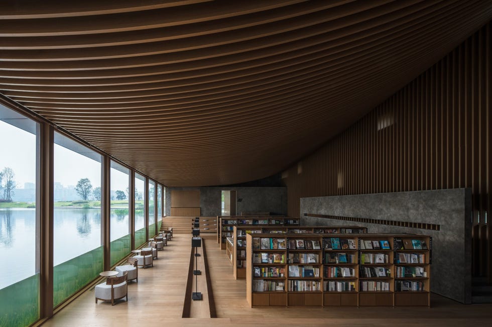 La libreria semi-subacquea di Muda Architects