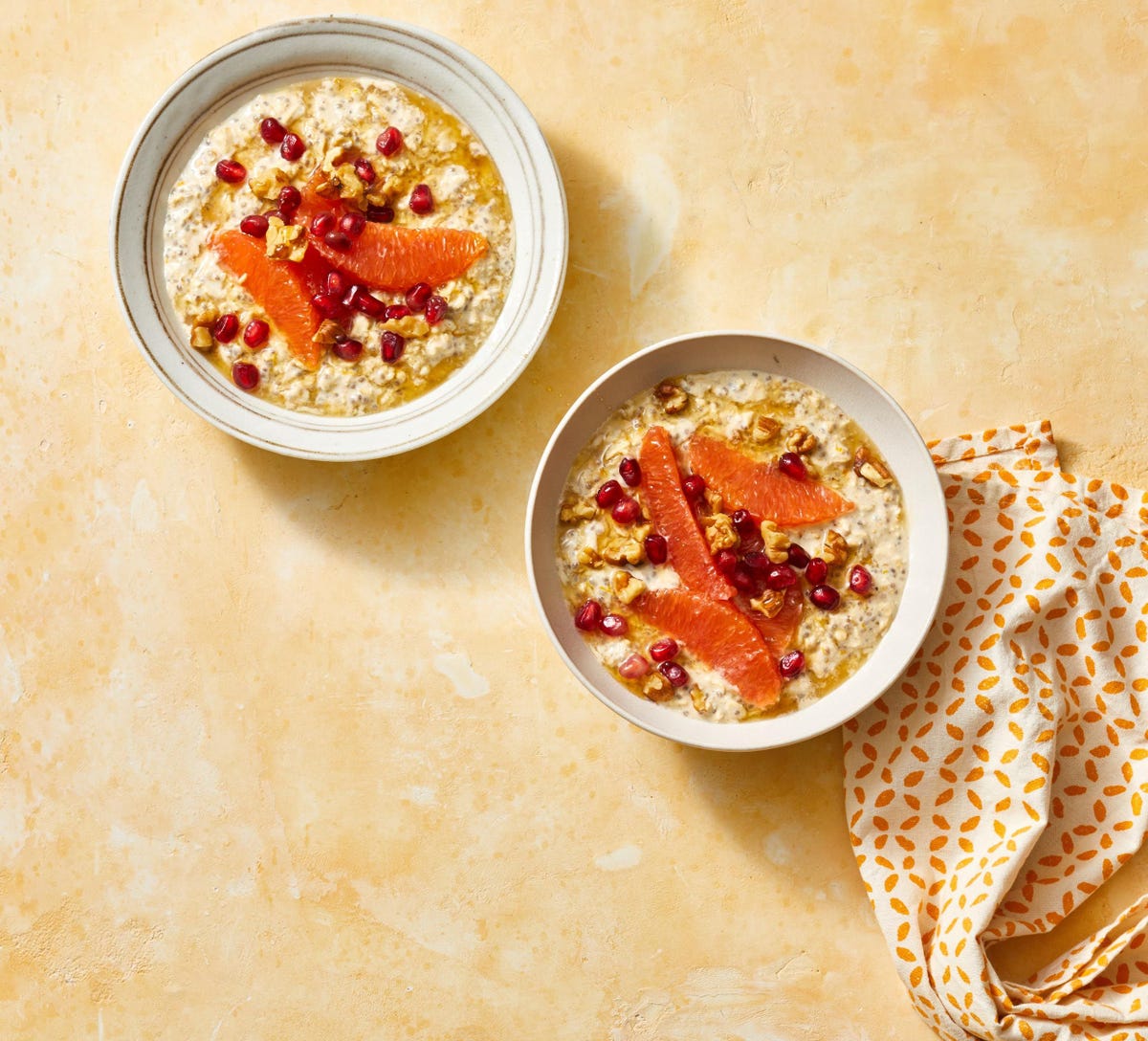 37 Low-Calorie Breakfasts to Keep You Full, According to Dietitians