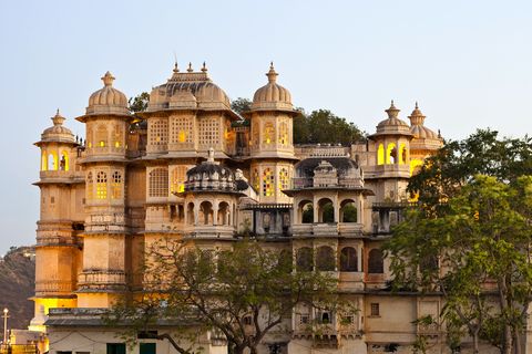 city palace in udaipur, india
