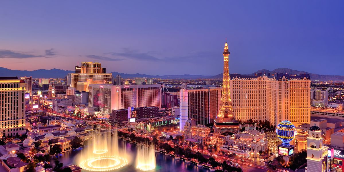15 Best Hotels in Las Vegas, From Sleek Casinos to Actually Relaxing  Resorts