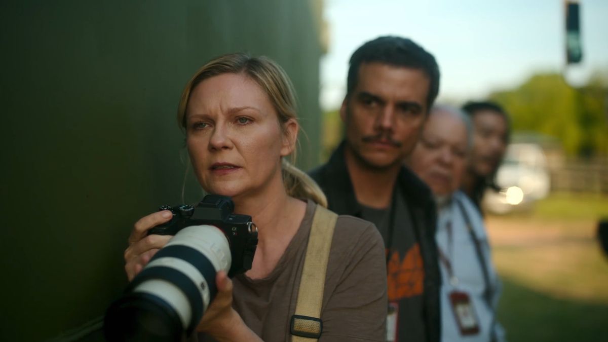preview for Civil War's Kirsten Dunst and Alex Garland on working together