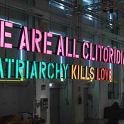 installazione luminosa, artista collettiva, claire fontaine, cancel patriarchy, ground hall base milano