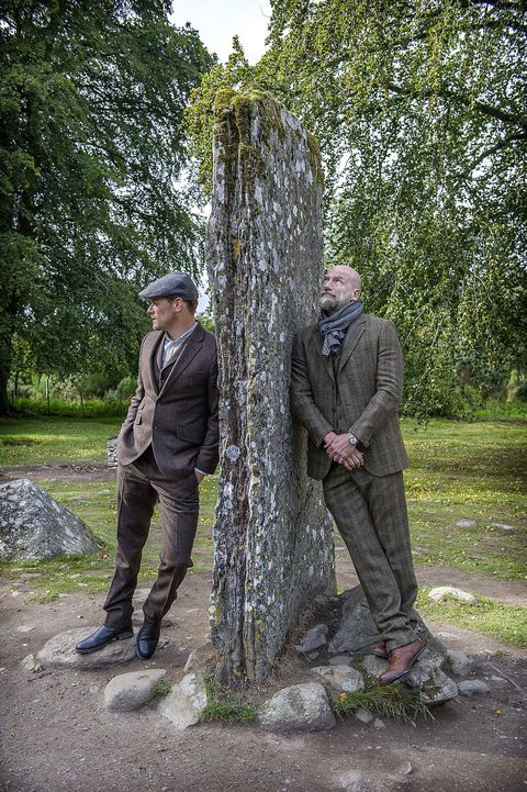clanlands filming at clava cairns with sam heughan and graham mctavish