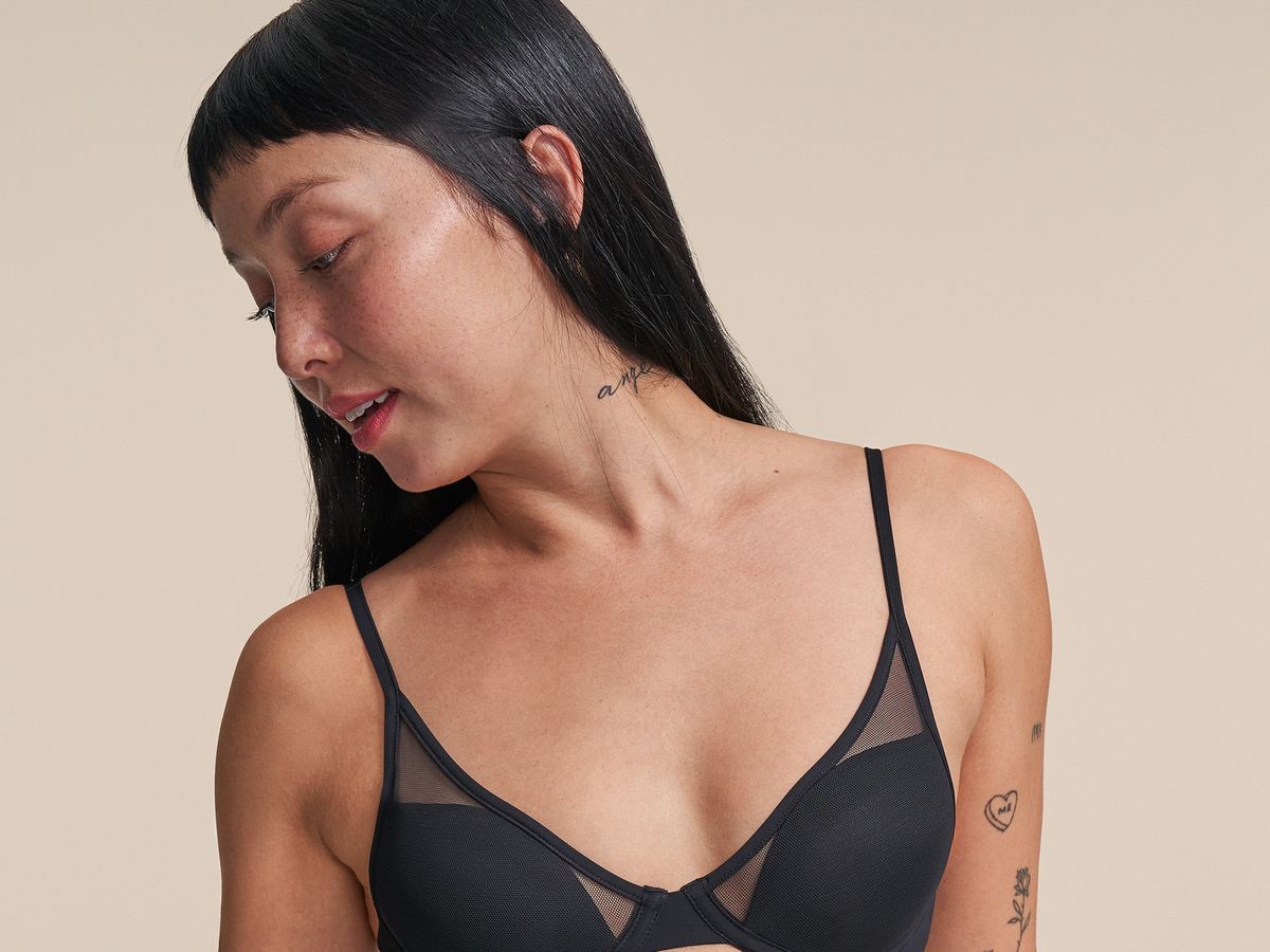 Women Try Bras Made ONLY For Small Boobs? 