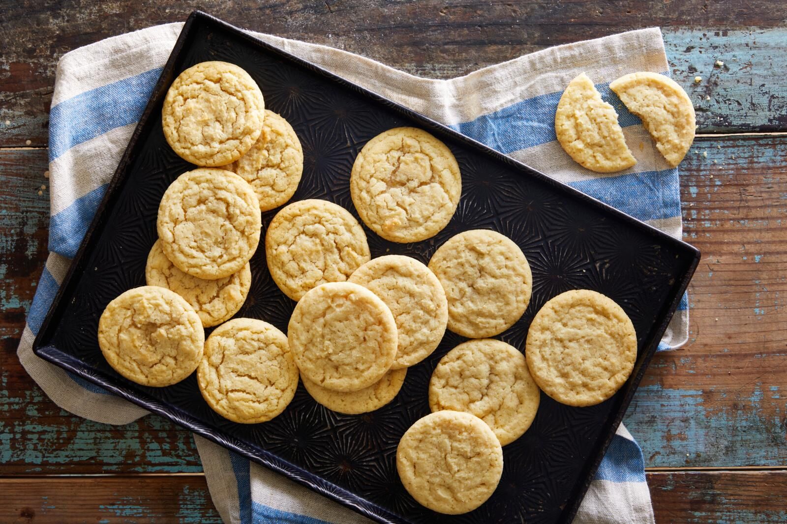 Chewy Sugar Cookies (and they're giant!)