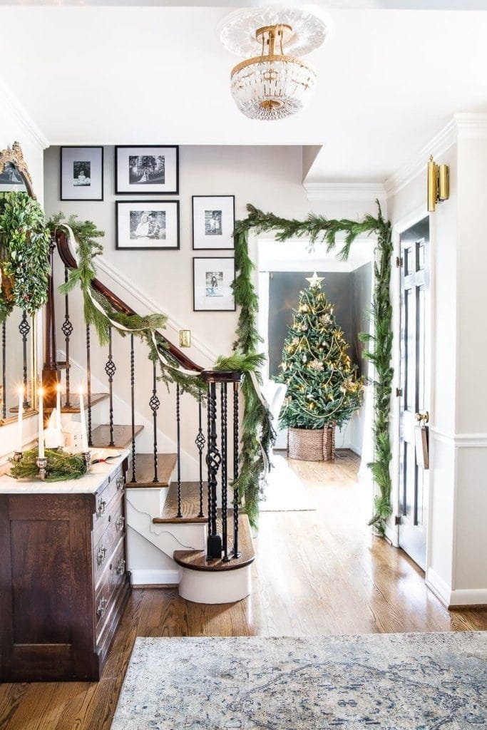 christmas garland entryway