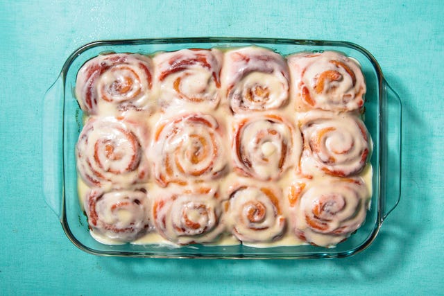 food, cuisine, cinnamon roll, sweet rolls, dish, ingredient, american food, produce, dessert, baked goods,
