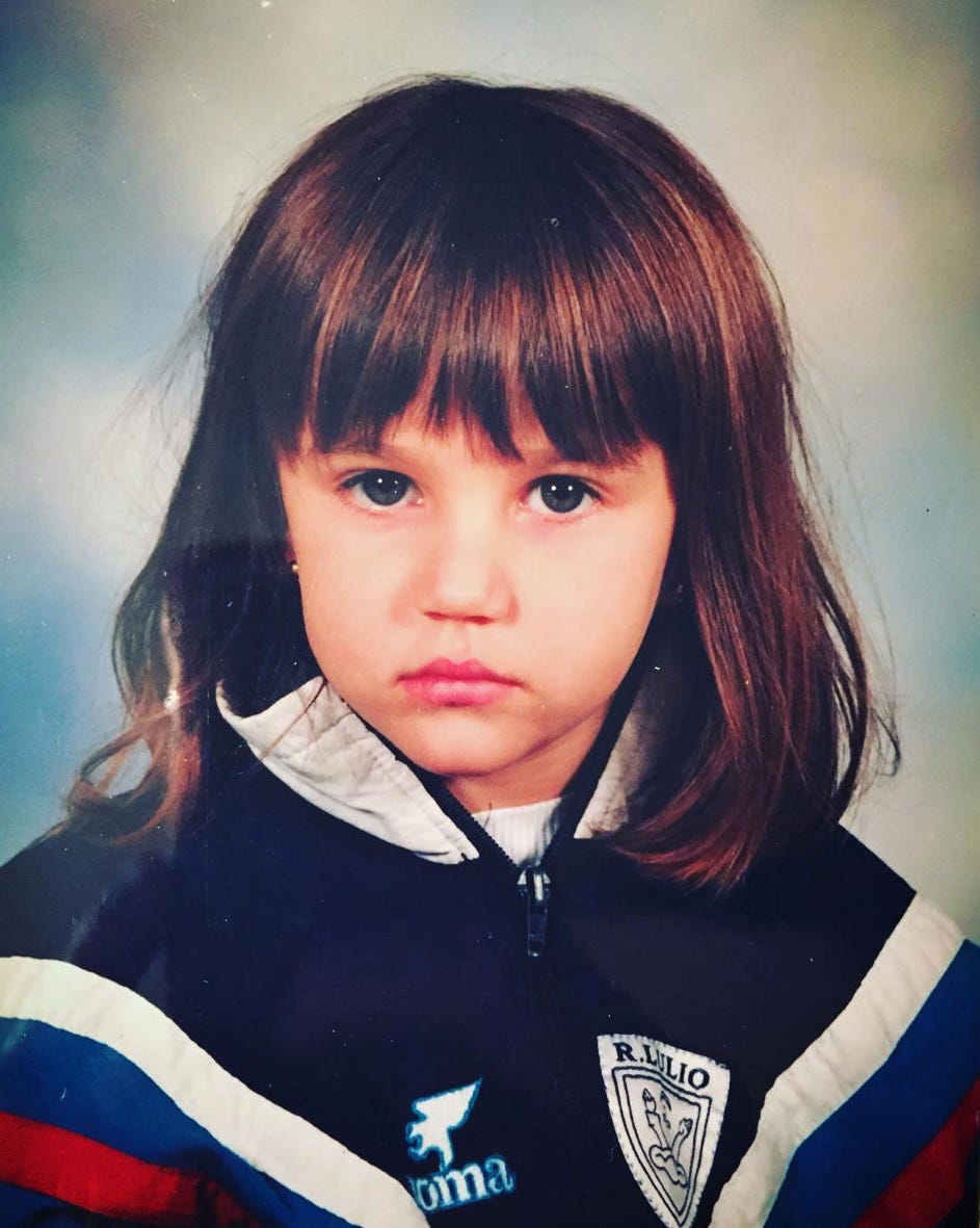 claudia salas de niña