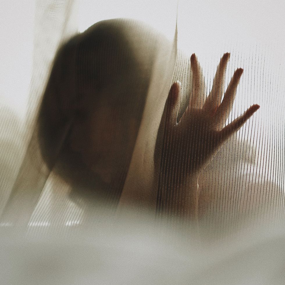 White, Hand, Skin, Head, Finger, Arm, Water, Human, Photography, Room, 