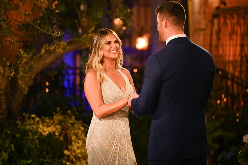 Who Went Home On 'The Bachelor' Last Night Elizabeth Or Shanae?