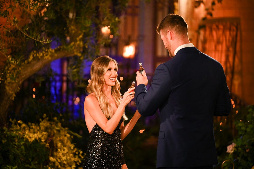 Who Went Home On 'The Bachelor' Last Night Elizabeth Or Shanae?