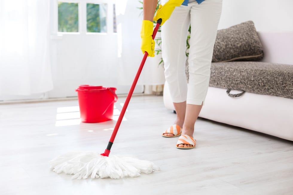 clean laminate floors