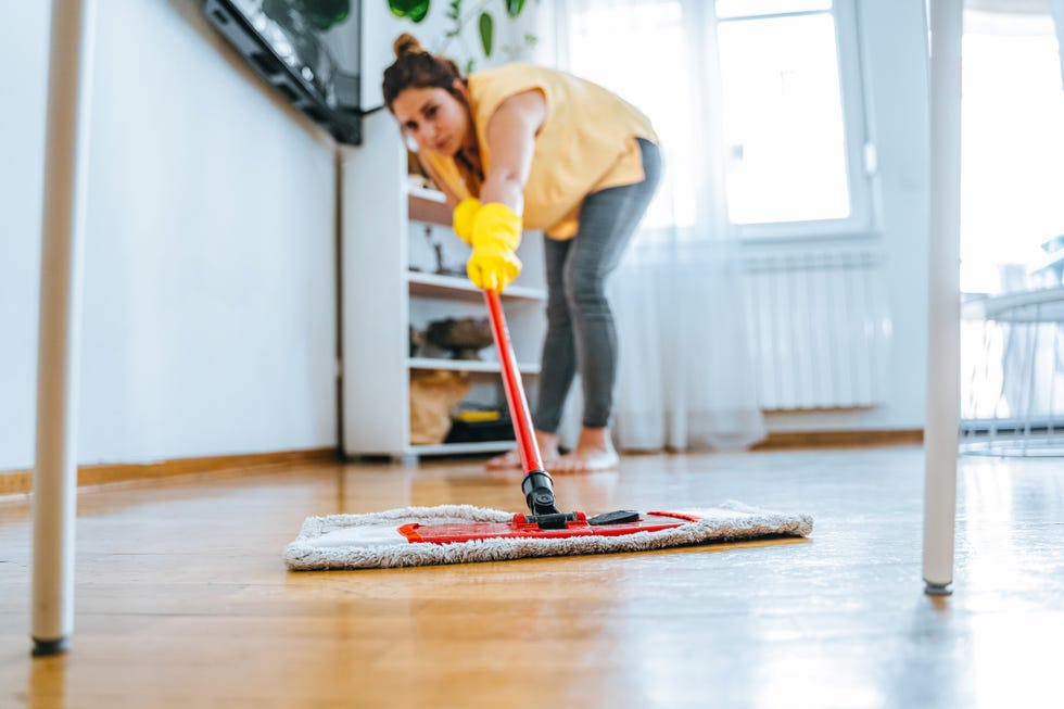 clean laminate floors