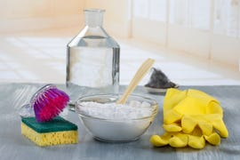 cleaning problems you can solve with bicarbonate of soda