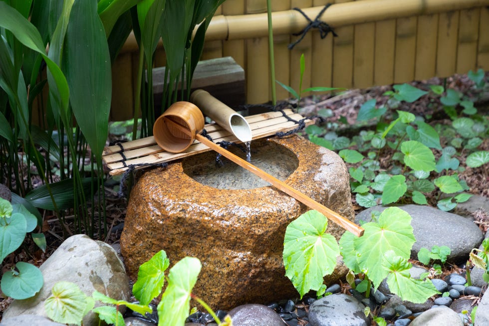 diy water fountains and diy water feature in a yard fountain