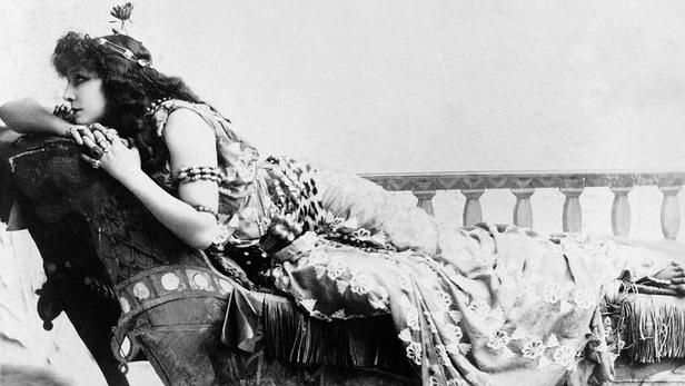 sarony napoleon, sarah bernhardt nelle vesti di cleopatra, 1891