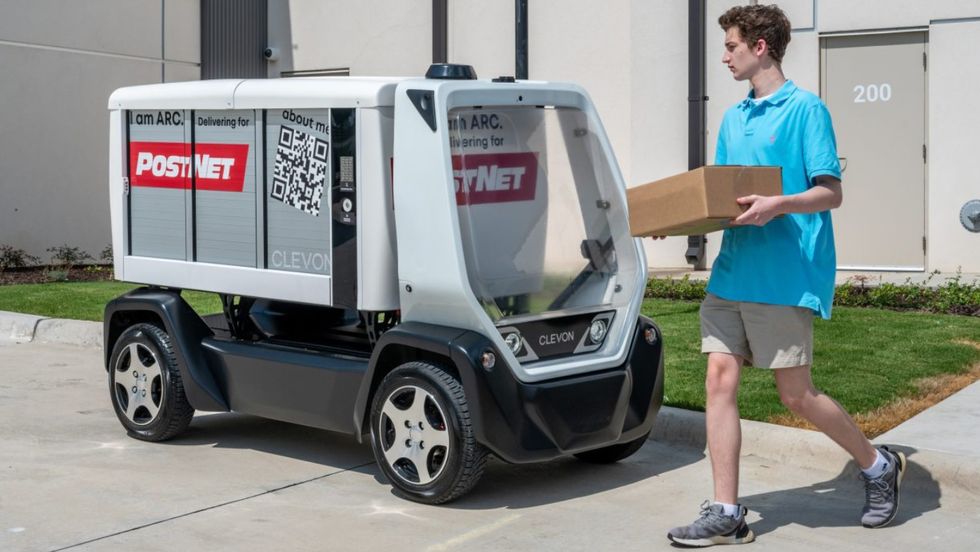 clevon arc delivery robot