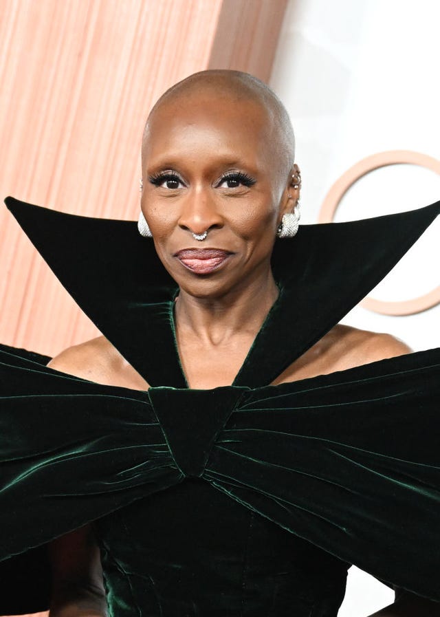 cynthia erivo wearing clinque’s radiance serum at the oscars