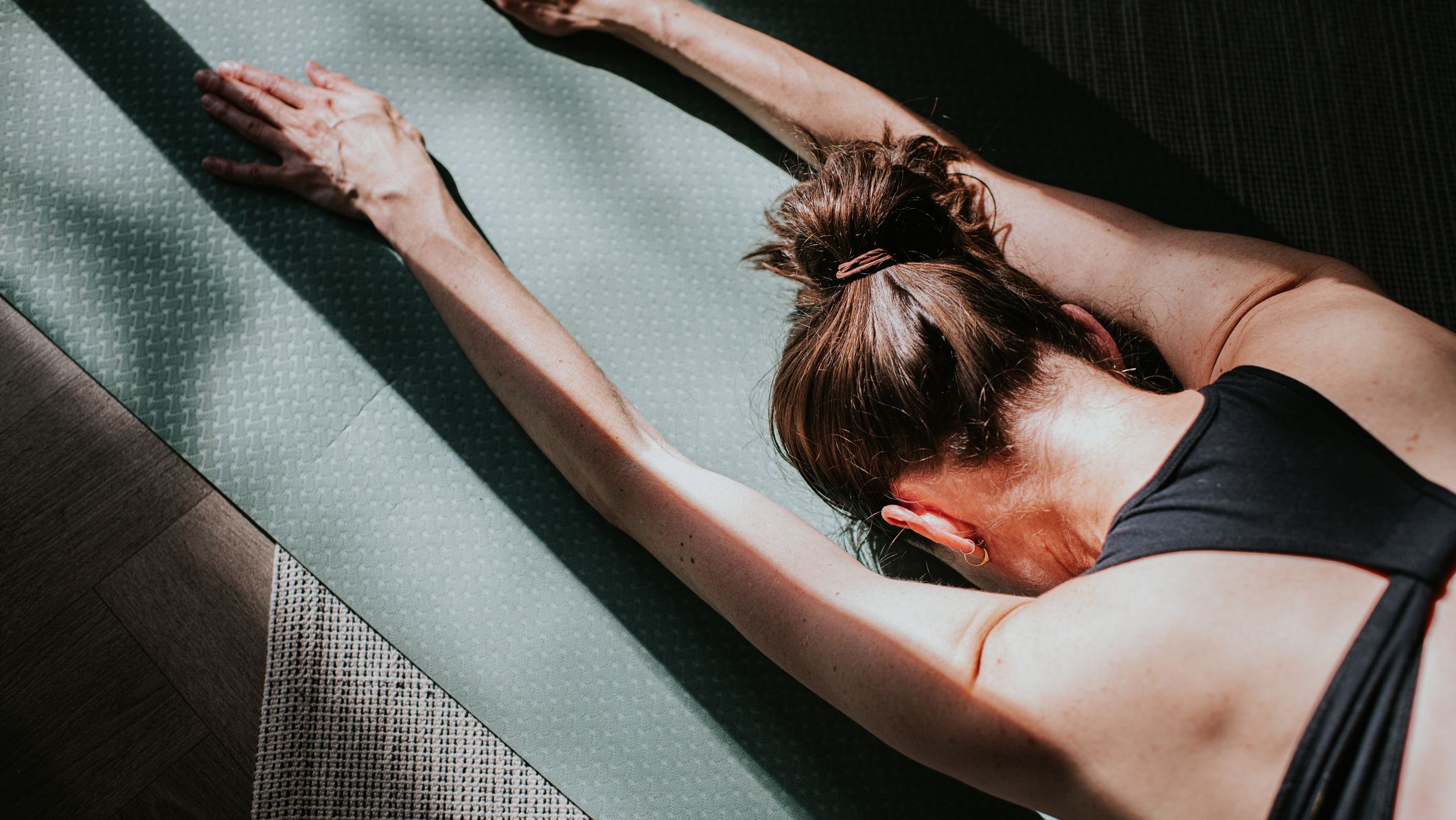 Somatic Exercises: How It Works, Benefits, and Stretches for Beginners
