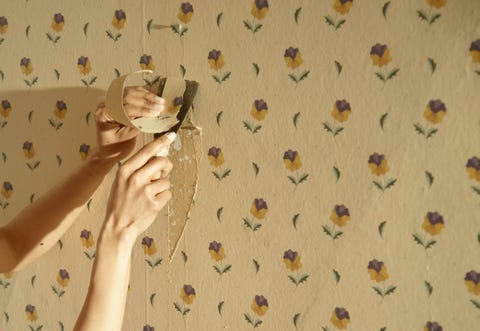 How To Remove Wallpaper - 7 Easy Steps to Take Off Old Wallpaper How To Remove Wallpaper - 7 Easy Steps to Take Off Old Wallpaper