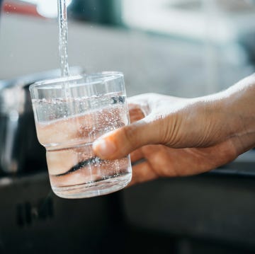 Le caratteristiche dell'acqua, elemento indispensabile per gli sportivi acqua