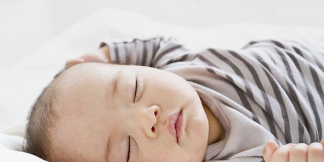 Ruido blanco en bebés: qué es y por qué les ayuda a dormir
