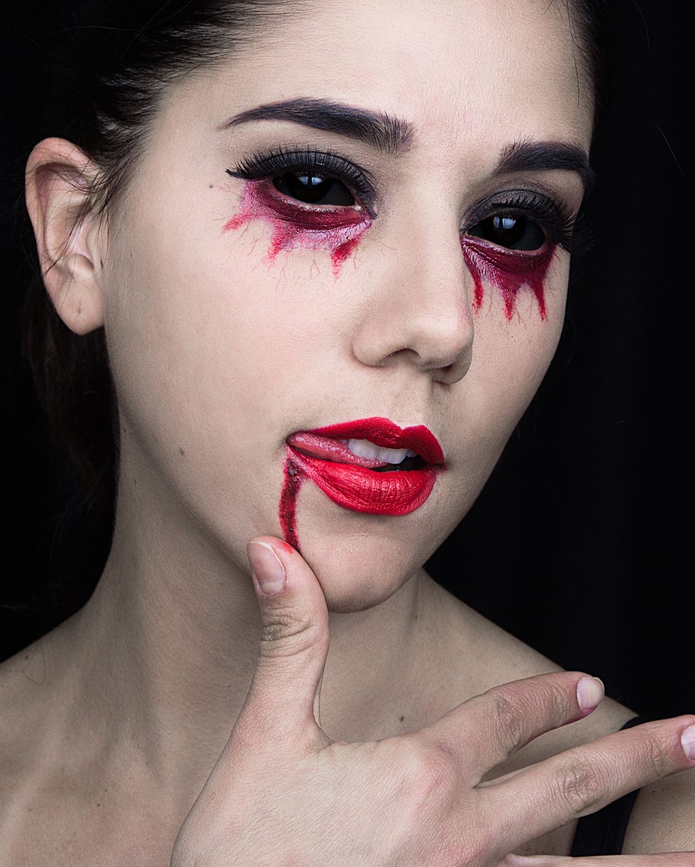 Vamp Glam Halloween Makeup