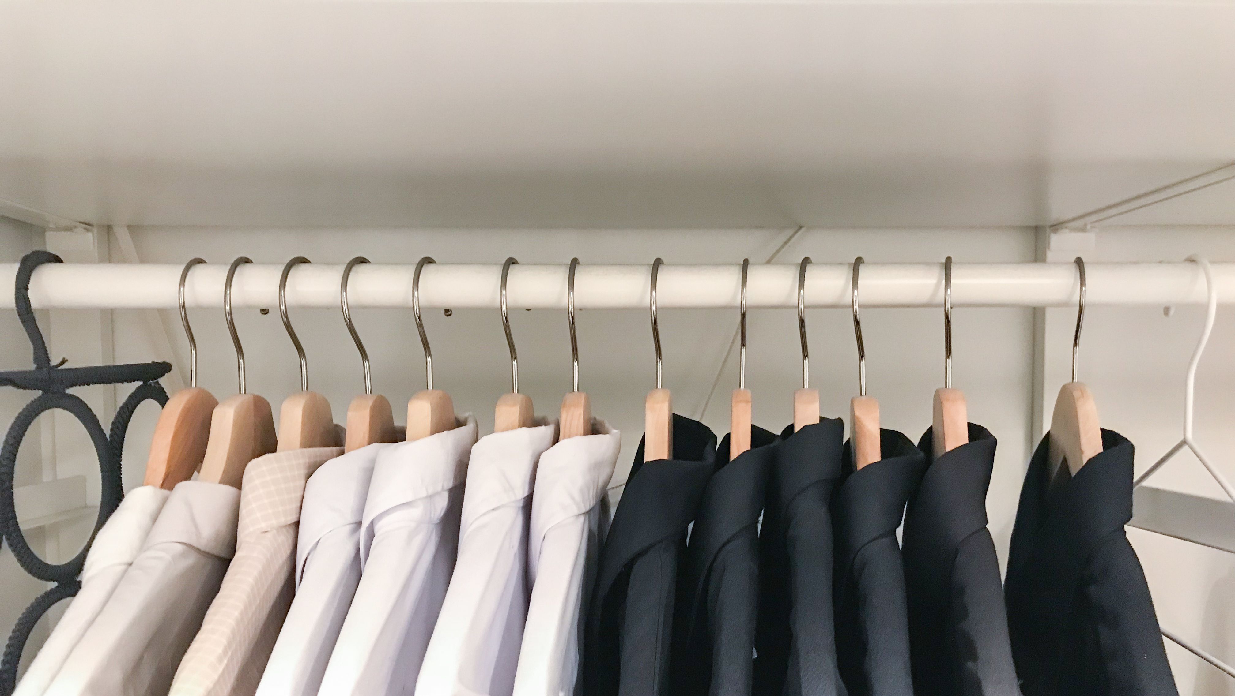 Tipos de percha en el armario: Estas son las mejores perchas para que la  ropa te dure más y ocupe menos en el armario