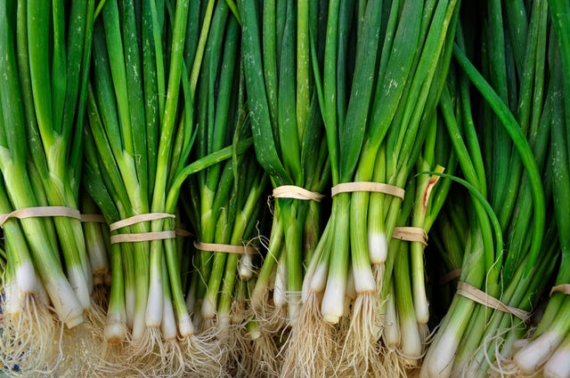 Chives Vs. Green Onions – Chives And Green Onions Differences