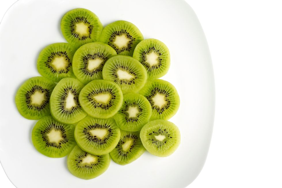 奇異果6大好處營養價值公開！維生素c是蘋果的20倍，不僅抗癌、促進消化還能助眠