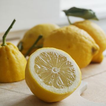 10 ways to clean your kitchen using lemon juice