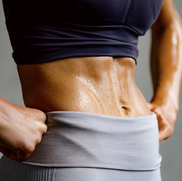 abdomen sudoroso mujer