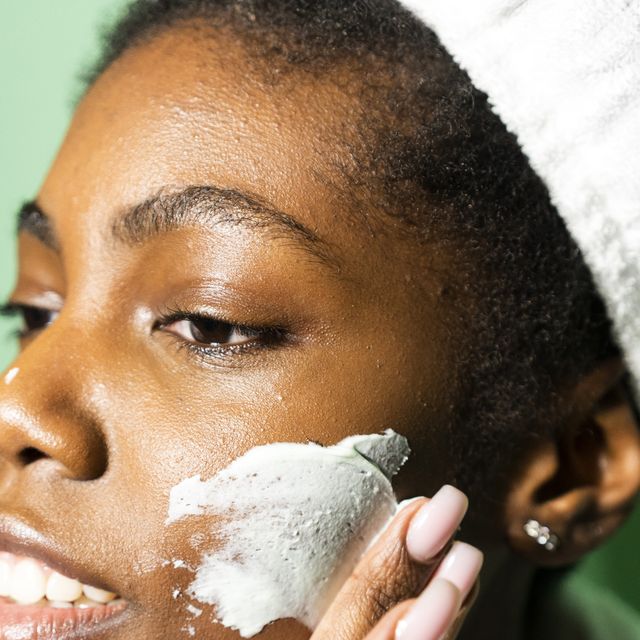 https://hips.hearstapps.com/hmg-prod/images/close-up-of-woman-applying-cream-on-face-while-royalty-free-image-1652971608.jpg?crop=0.488xw:0.732xh;0.303xw,0.184xh&resize=640:*