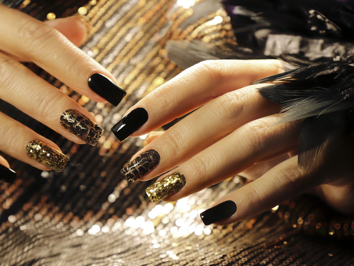 11 New Year'S Eve Nail Looks To Ring In 2022