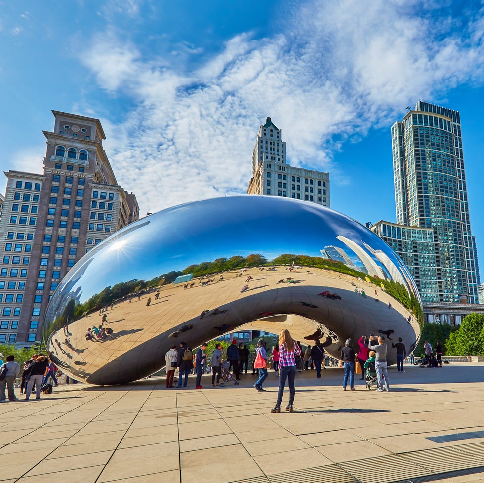 cloud gate sculpture at att plaza,chicago