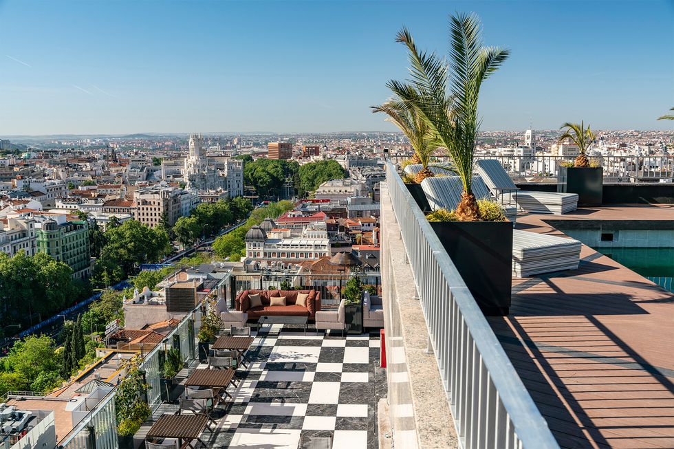 terraza del club financiero génova de madrid