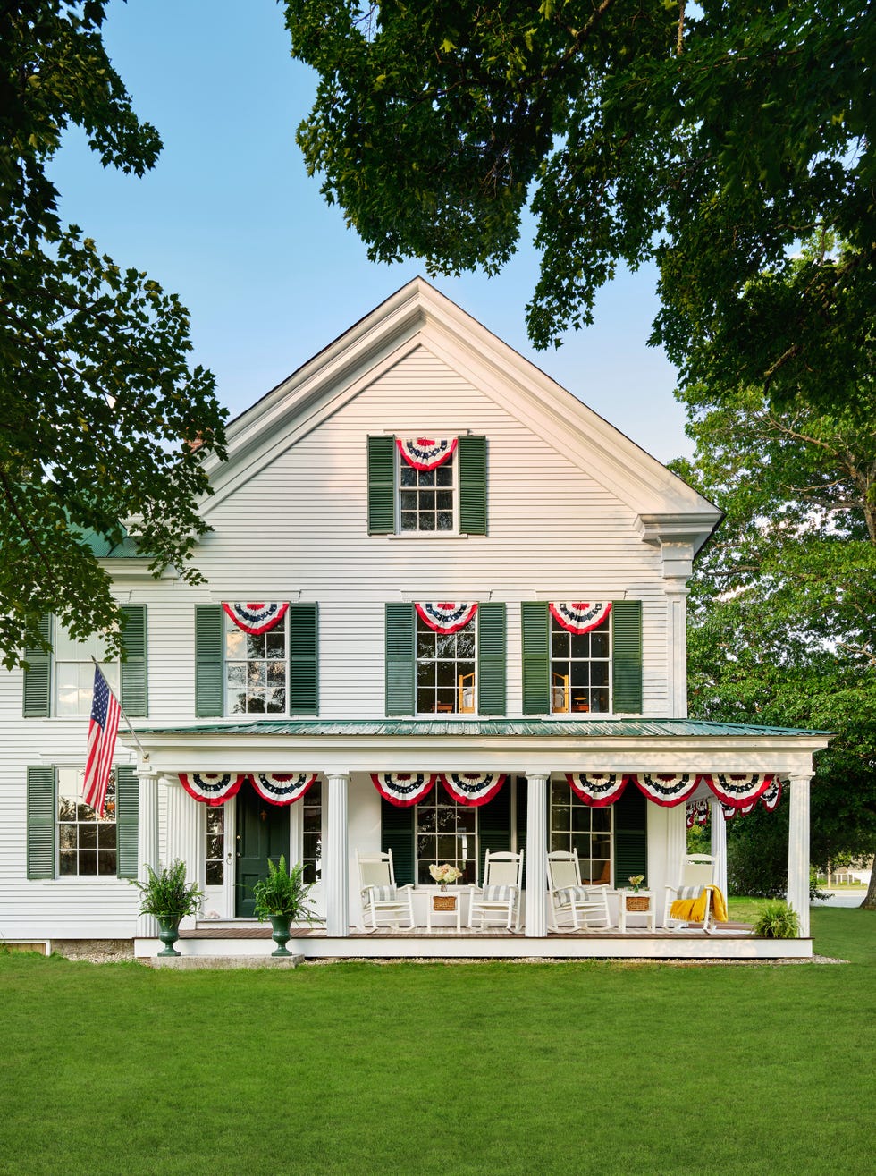 front porch with bunting hunt around the top