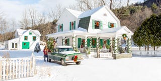 Catskills Farmhouse Decorated for Christmas catskills farmhouse decorated for christmas