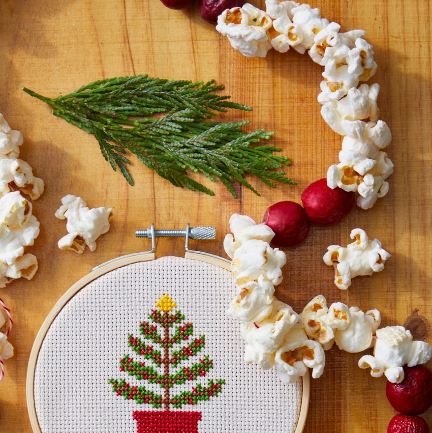 Modern Cross Stitch Kits for Making Christmas Ornaments, DIY Ornament  Making Kit, Embroidered Handmade Ornaments, Needlework Kit, 22 Designs 
