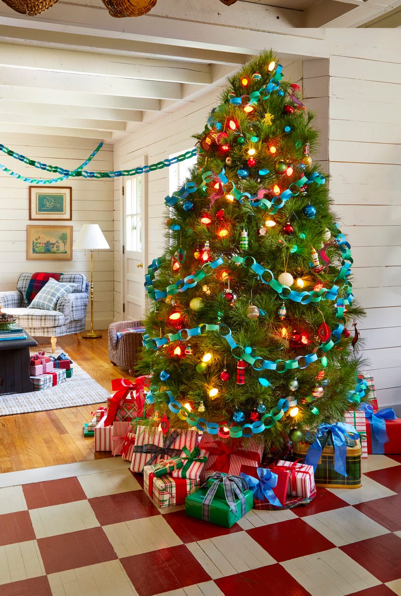 christmas tree with paper garland