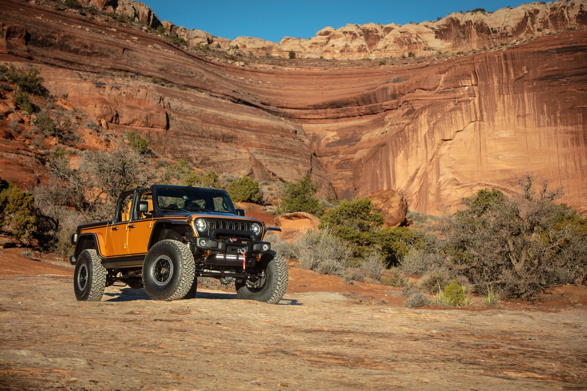 Gallery: Jeep Gladiator Rubicon High Top Concept