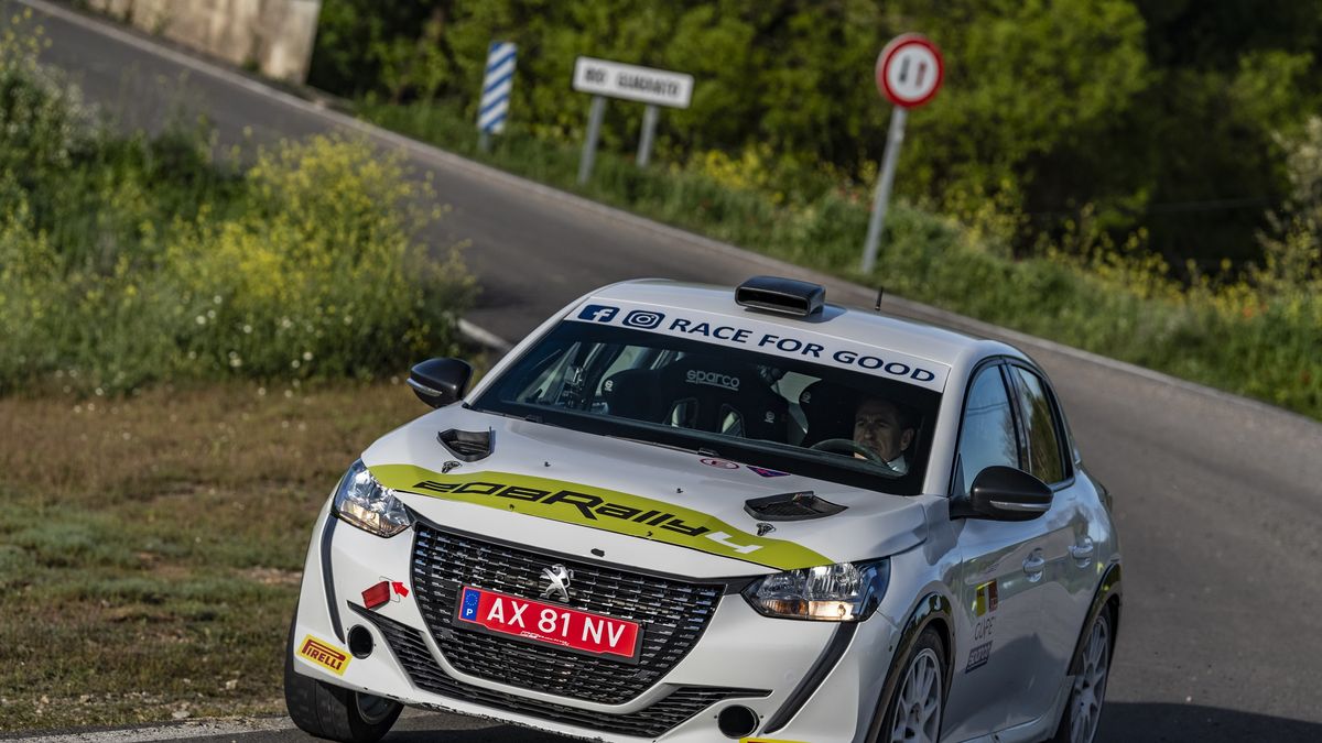 preview for Nos subimos al coche del Desafío Peugeot 2024