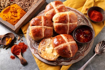 coop masala and chilli hot cross buns
