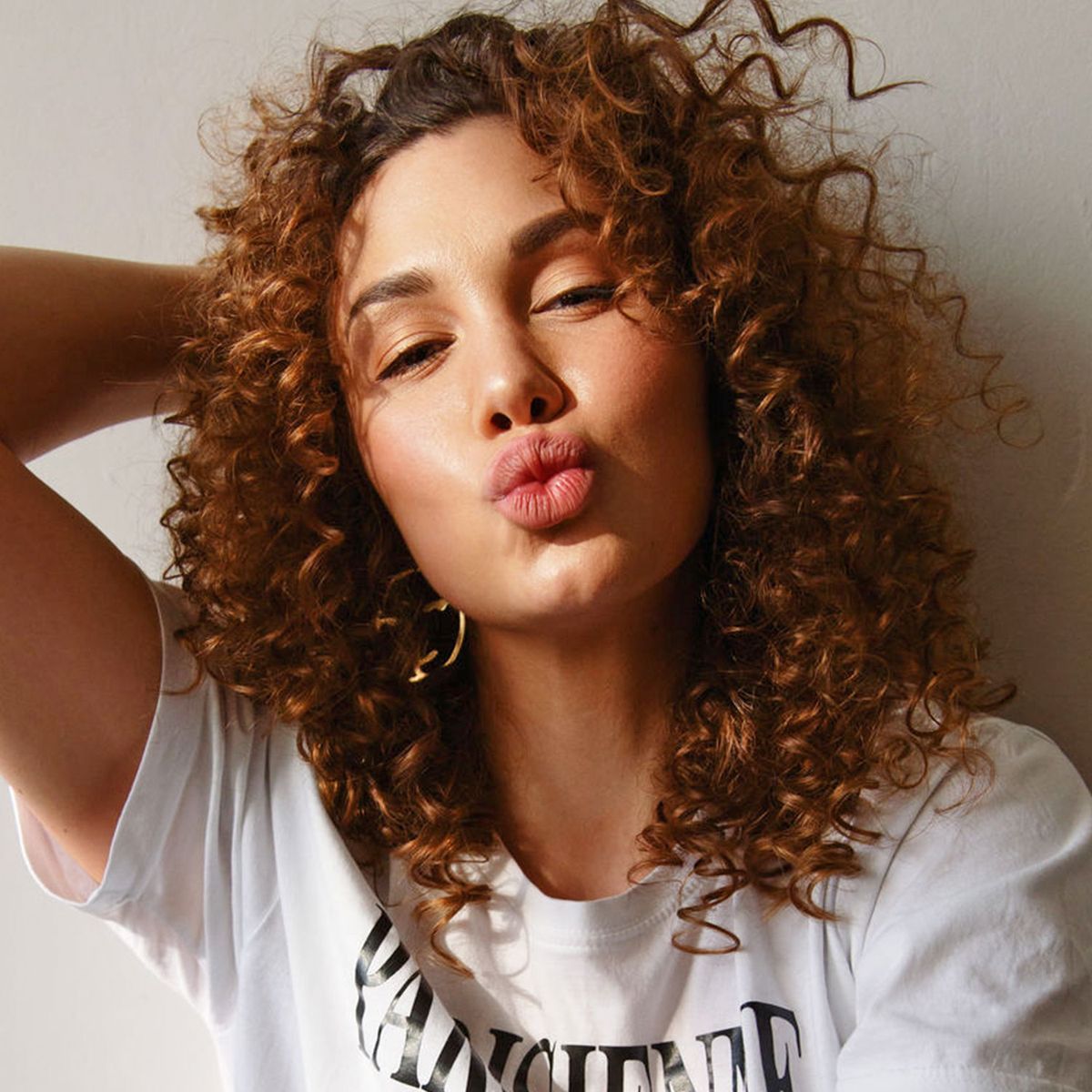 What Is Co Wash: How to Use a Cleansing Conditioner for Curly Hair