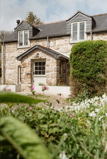 coastal cottage cornwall