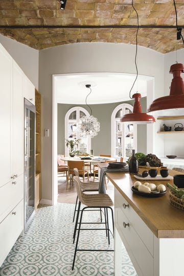 cocina con isla abierta al comedor
