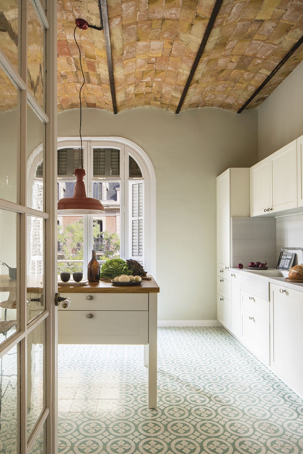 cocina con isla abierta al comedor