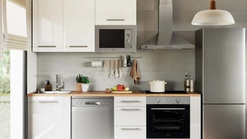 cocina con electrodomésticos de acero inoxidable